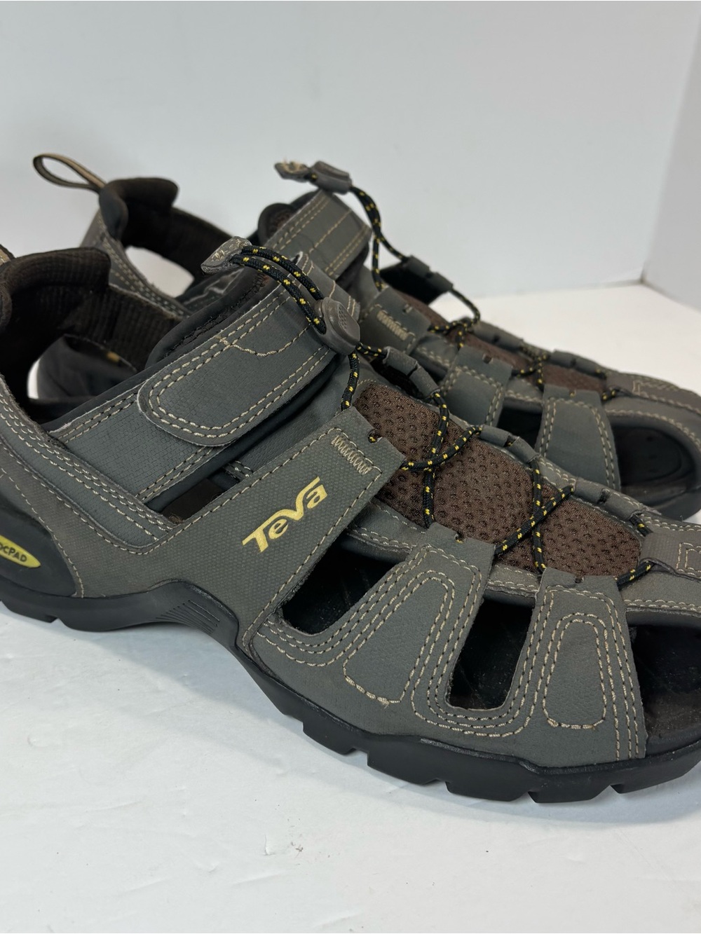 Teva Sandals Mens Sz 9 Brown Forebay Sport Hiking Closed Toe Outdoor 1001116 EUC - Picture 4 of 8